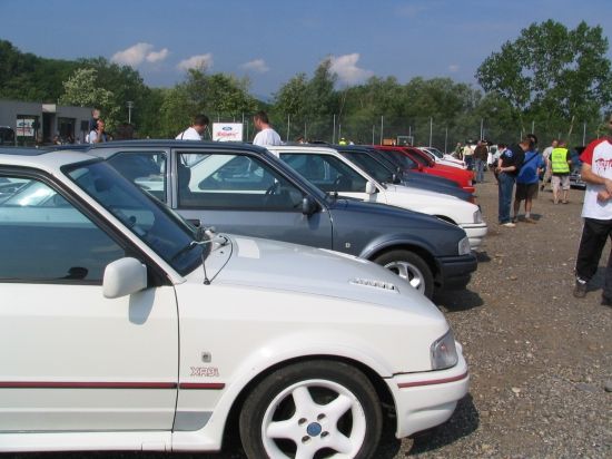 Encore des Escort...normal pour le RS80 me direz-vous
