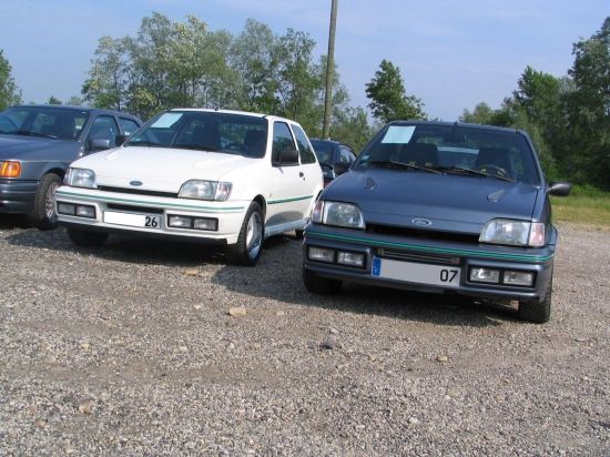 Les m&ecirc;mes Fiesta RS Turbo...