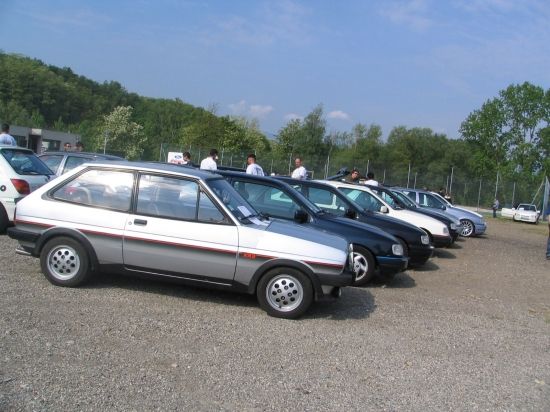 Plut&ocirc;t tr&egrave;s rare la Fiesta XR2 MK1