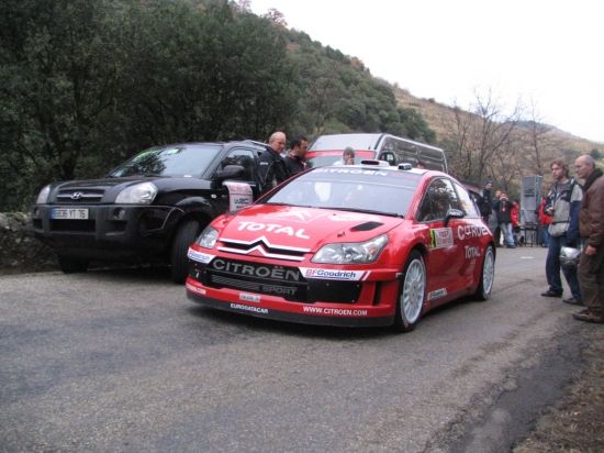 Daniel Sordo pr&ecirc;t a en d&eacute;coudre