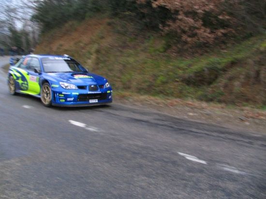 Impreza WRC qui se pr&eacute;sente au pointage