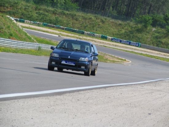 Bwilliams fait dans le social...promenant Alex.