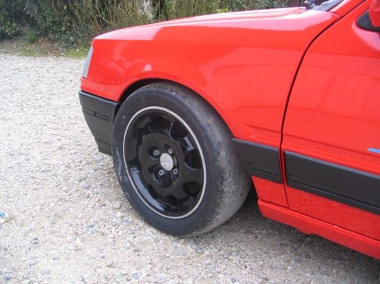 Les slicks et le freinage Brembo 4 pistons