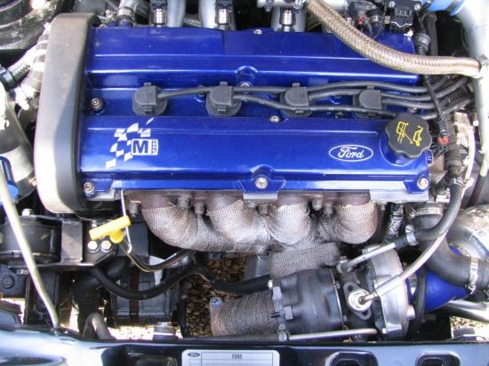 ...et encore le moteur, avec le turbo Garett T03